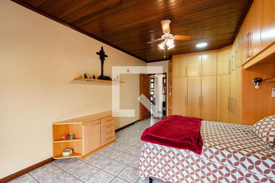 Quarto 1 de casa para alugar com 6 quartos, 340m² em Mal. Rondon, Canoas