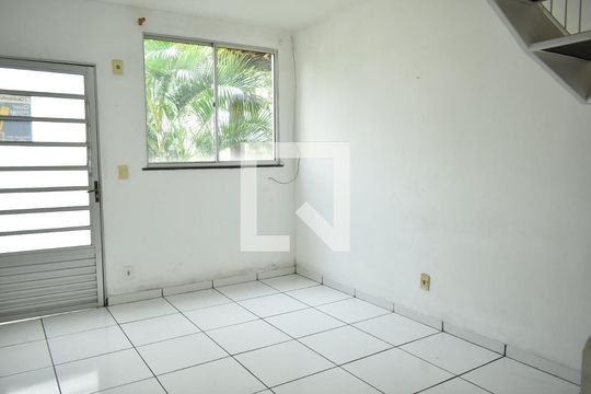 Apartamento para alugar com 2 quartos, 24m² em Campo Grande, Rio de Janeiro