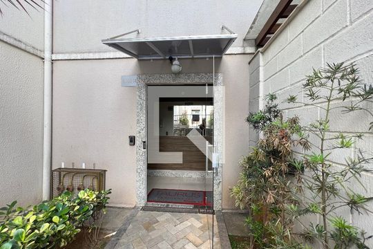 Área comum de apartamento para alugar com 2 quartos, 65m² em Cabral, Contagem