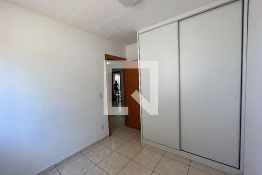 Quarto 2 de apartamento para alugar com 2 quartos, 65m² em Cabral, Contagem