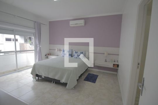Suíte de casa de condomínio à venda com 3 quartos, 230m² em Sarandi, Porto Alegre