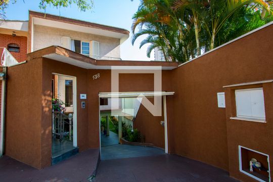 Fachada de casa à venda com 3 quartos, 330m² em Jd Bela Vista, Santo André