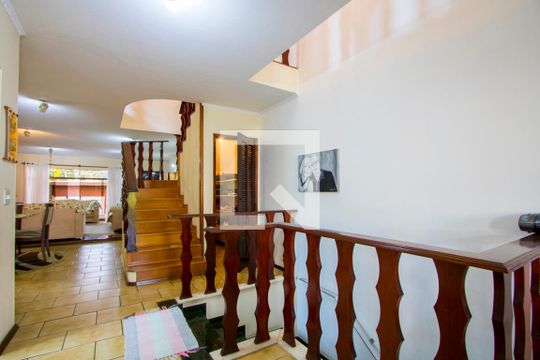 Corredor - Inferior de casa à venda com 3 quartos, 330m² em Jd Bela Vista, Santo André