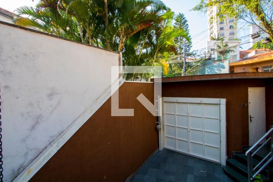 Vista da sala de tv de casa à venda com 3 quartos, 330m² em Jd Bela Vista, Santo André