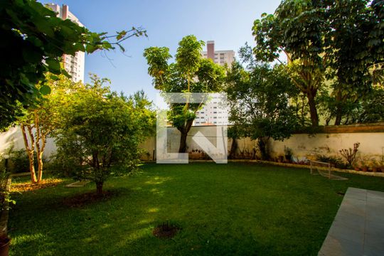 Quintal de casa à venda com 3 quartos, 330m² em Jd Bela Vista, Santo André