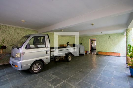 Garagem de casa à venda com 3 quartos, 330m² em Jd Bela Vista, Santo André