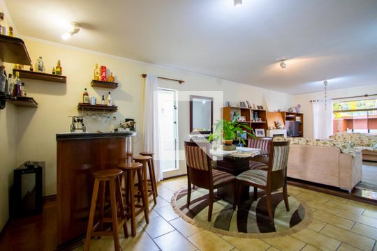 Sala de estar de casa à venda com 3 quartos, 330m² em Jd Bela Vista, Santo André