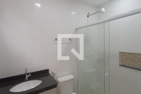 Banheiro de casa para alugar com 1 quarto, 90m² em Parque Pauliceia, Duque de Caxias
