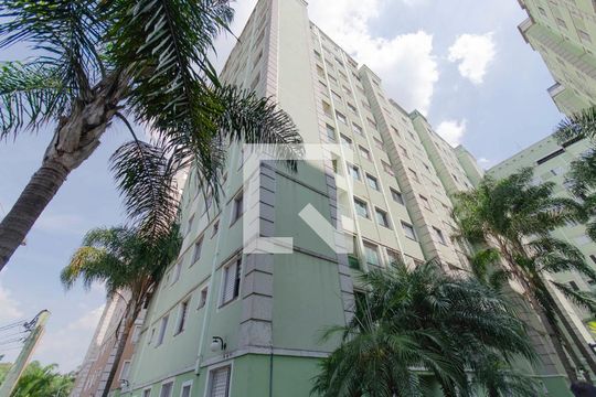 Fachada do Bloco de apartamento para alugar com 2 quartos, 44m² em Jardim Santa Teresinha, São Paulo