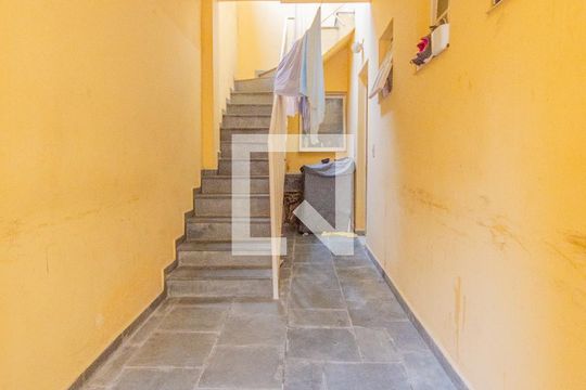 Corredor de casa à venda com 5 quartos, 340m² em Vila Monumento, São Paulo