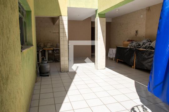 Quintal de casa à venda com 4 quartos, 300m² em Jardim Guapira, São Paulo