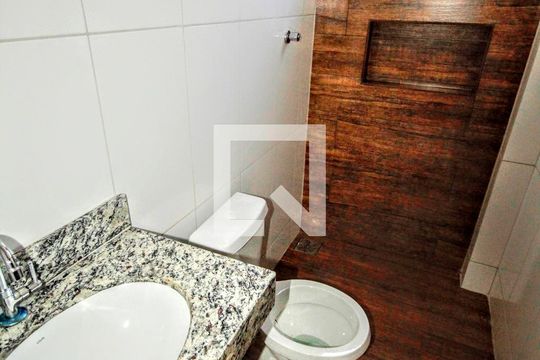 Banheiro de apartamento à venda com 3 quartos, 80m² em Riacho das Pedras, Contagem