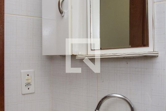 Banheiro Social de apartamento para alugar com 1 quarto, 70m² em Água Santa, Rio de Janeiro