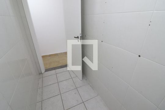 Dispensa de casa para alugar com 3 quartos, 150m² em Vila Vitorio Mazzei, São Paulo
