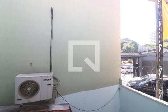 Vista Quarto 2 de casa para alugar com 3 quartos, 150m² em Vila Vitorio Mazzei, São Paulo