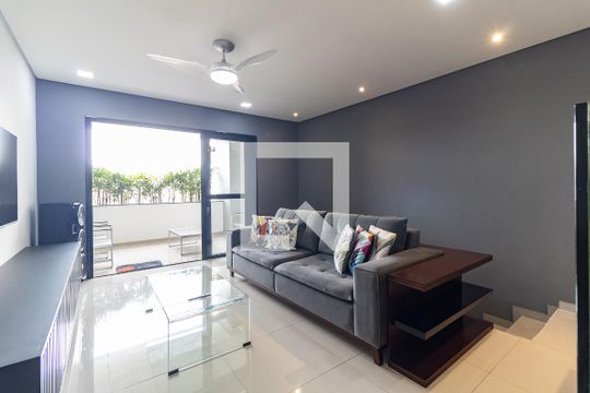 Casa à venda com 3 quartos, 200m² em São João Climaco, São Paulo