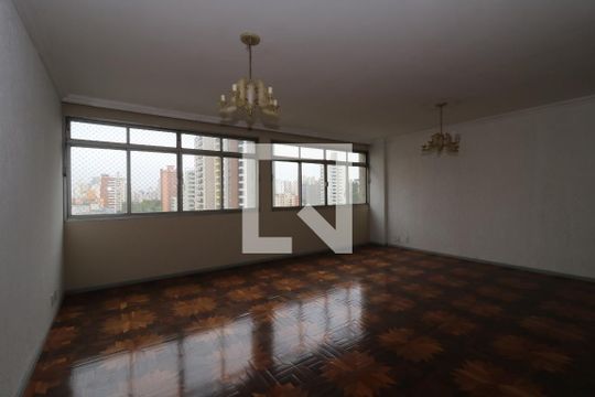 Sala de apartamento à venda com 3 quartos, 150m² em Vila Bastos, Santo André