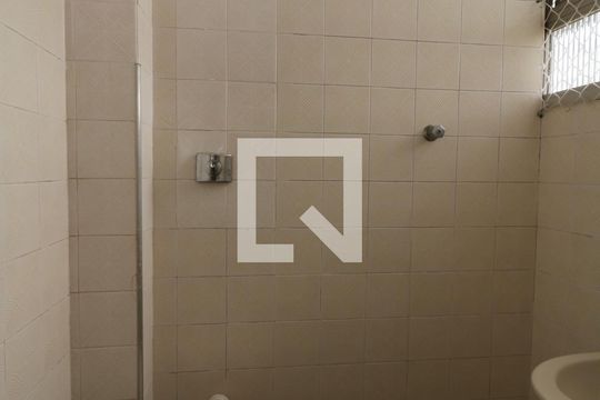 Banheiro de Serviço de apartamento à venda com 3 quartos, 150m² em Vila Bastos, Santo André