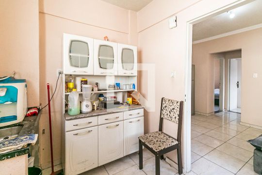 Cozinha de apartamento para alugar com 2 quartos, 59m² em Santa Terezinha, Belo Horizonte