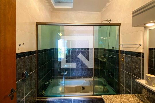 Banheiro da Suíte 2 de casa para alugar com 4 quartos, 340m² em Independência, São Bernardo do Campo