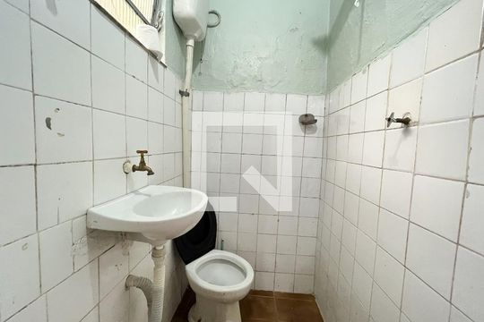 Banheiro  de casa à venda com 5 quartos, 175m² em Vila do Encontro, São Paulo