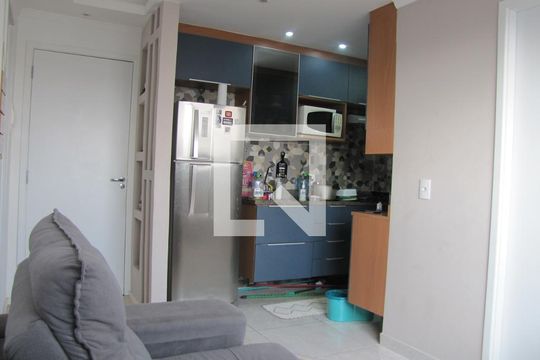 Sala de apartamento para alugar com 2 quartos, 33m² em Vila Pierina, São Paulo