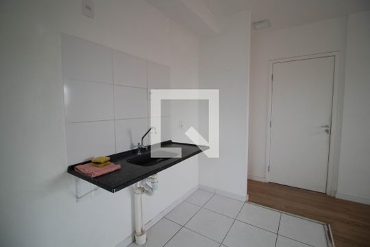 Cozinha de apartamento para alugar com 2 quartos, 43m² em Vila Gustavo, São Paulo