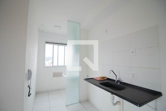 Cozinha de apartamento para alugar com 2 quartos, 43m² em Vila Gustavo, São Paulo