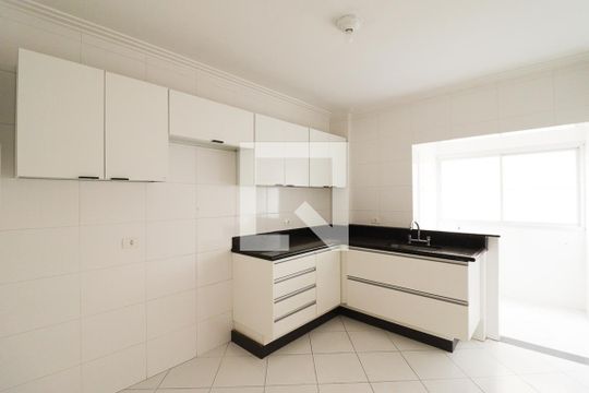 Cozinha de apartamento para alugar com 2 quartos, 85m² em Vila Paulicéia, São Paulo