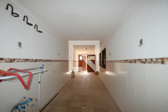 Garagem de casa de condomínio à venda com 4 quartos, 300m² em Vila Kosmos, Rio de Janeiro
