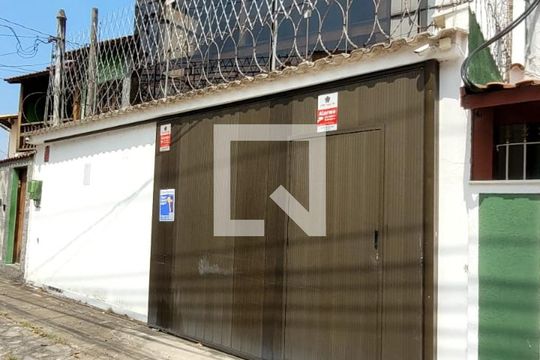 Fachada de casa de condomínio à venda com 4 quartos, 300m² em Vila Kosmos, Rio de Janeiro