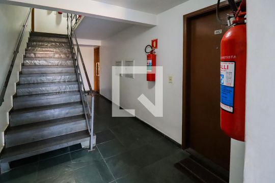 Hall de entrada de apartamento à venda com 3 quartos, 69m² em São João Clímaco, São Paulo