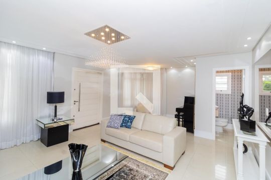 Casa à venda com 3 quartos, 245m² em Marechal Rondon, Canoas