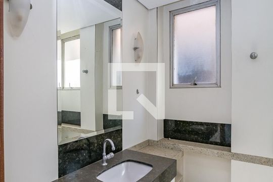 Banheiro Social de apartamento à venda com 3 quartos, 150m² em Coração de Jesus, Belo Horizonte