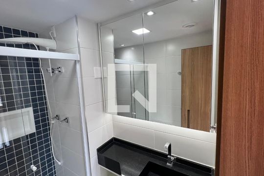 Banheiro de kitnet/studio à venda com 1 quarto, 25m² em Sumarezinho, São Paulo