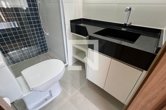 Banheiro de kitnet/studio à venda com 1 quarto, 25m² em Sumarezinho, São Paulo
