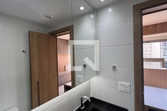 Banheiro de kitnet/studio à venda com 1 quarto, 25m² em Sumarezinho, São Paulo