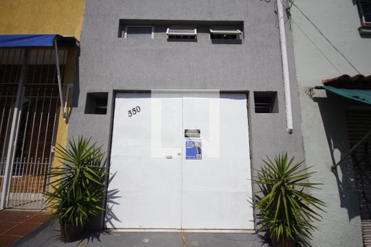 Fachada de casa à venda com 1 quarto, 65m² em Vila Dom Pedro I, São Paulo