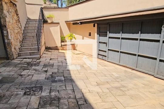 Garagem de casa à venda com 4 quartos, 300m² em Jardim Leonor, São Paulo