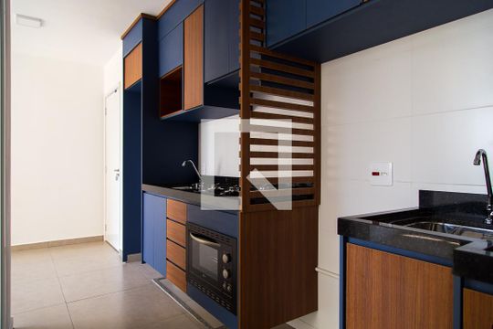 Cozinha e Área de Serviço de apartamento para alugar com 2 quartos, 38m² em Jardim Oriental, São Paulo