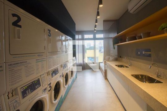 Lavanderia de kitnet/studio para alugar com 1 quarto, 24m² em Santo Amaro, São Paulo
