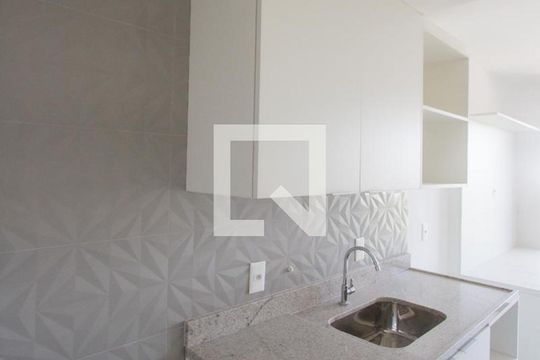 Cozinha de kitnet/studio para alugar com 1 quarto, 24m² em Santo Amaro, São Paulo