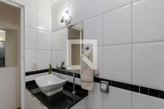 Banheiro de apartamento à venda com 2 quartos, 60m² em Sacomã, São Paulo