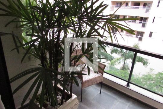Sacada de apartamento à venda com 3 quartos, 170m² em Vila Andrade, São Paulo
