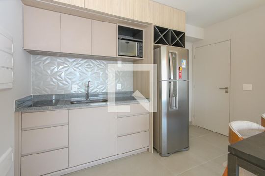 Cozinha de kitnet/studio para alugar com 1 quarto, 43m² em Santo Amaro, São Paulo