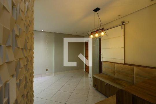 Sala de apartamento para alugar com 2 quartos, 60m² em Vila Pires, Santo André