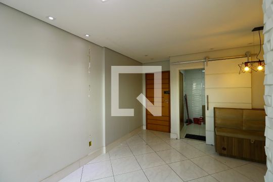 Sala de apartamento para alugar com 2 quartos, 60m² em Vila Pires, Santo André