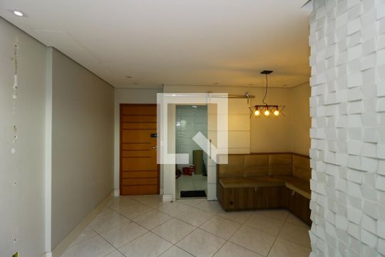 Sala de apartamento para alugar com 2 quartos, 60m² em Vila Pires, Santo André