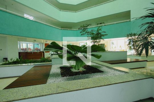 Hall de entrada de apartamento à venda com 2 quartos, 77m² em Jacarepaguá, Rio de Janeiro