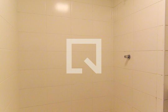 Banheiro de apartamento para alugar com 2 quartos, 60m² em Parque Dom Joao Neri, São Paulo